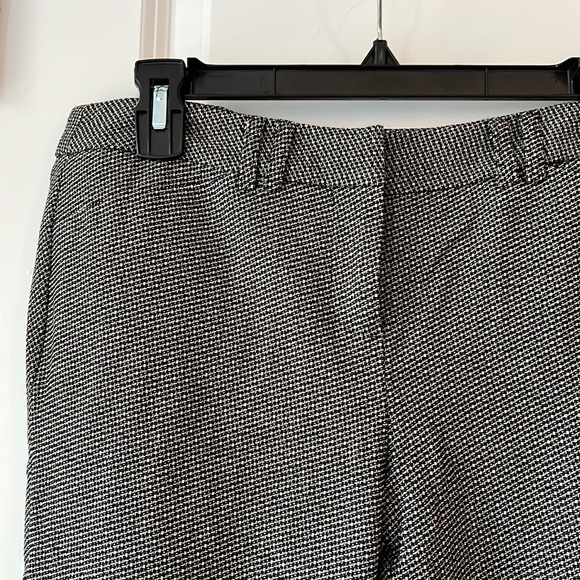 Like new! Gorgeous work pants. So comfy! - Picture 3 of 4